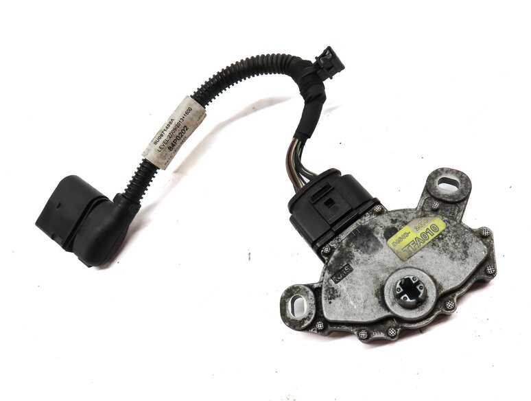Thumbnail 3: 2015 AUDI Q3 (8U) 2.0L TURBO CCTA ENGINE NEUTRAL SAFETY SWITCH 8U0971499A