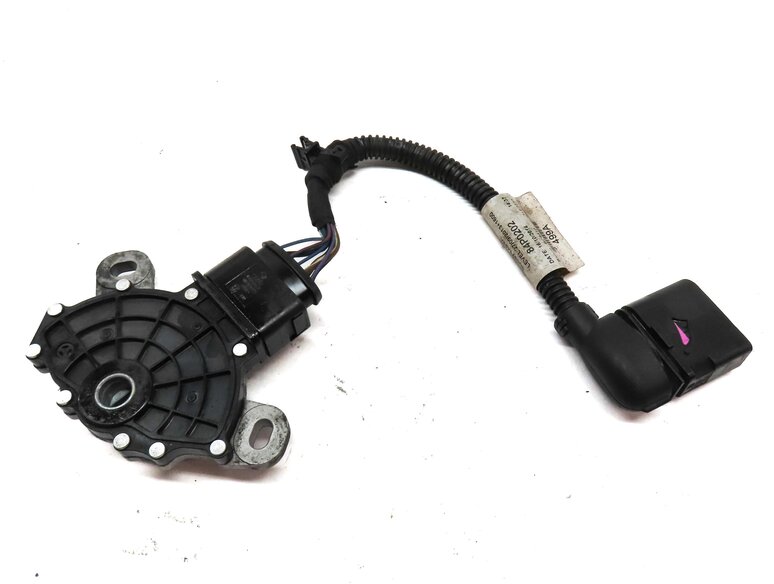 Thumbnail 4: 2015 AUDI Q3 (8U) 2.0L TURBO CCTA ENGINE NEUTRAL SAFETY SWITCH 8U0971499A