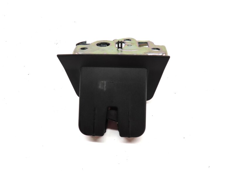 Thumbnail 2: 2015 AUDI Q3 (8U) REAR HATCH TRUNK LOCK LATCH ACTUATOR 8R0827505