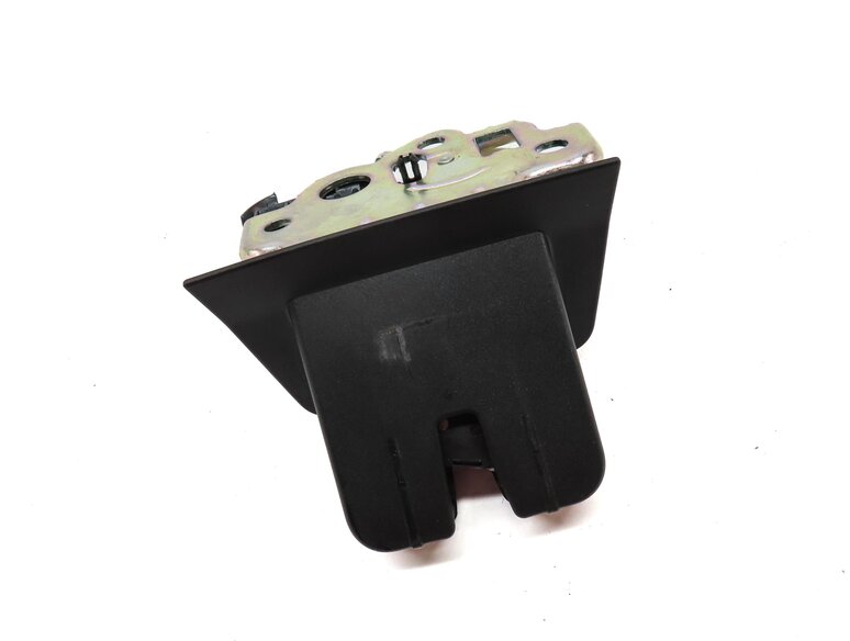 Thumbnail 3: 2015 AUDI Q3 (8U) REAR HATCH TRUNK LOCK LATCH ACTUATOR 8R0827505