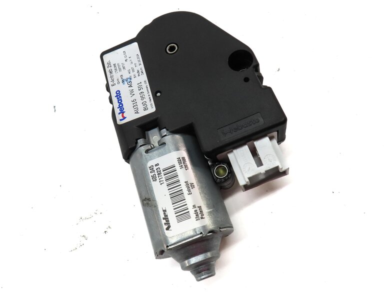Thumbnail 3: 2015-2018 AUDI Q3 (8U) SUNROOF SUN ROOF WINDOW MOTOR