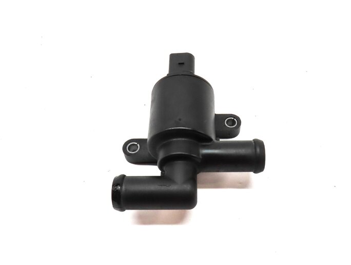 Thumbnail 2: 2015 AUDI Q3 (8U) 2.0L TURBO CCTA ENGINE HEATER CONTROL VALVE 4H0121671D