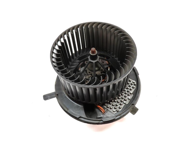 Thumbnail 2: 2015-2018 VW CC EOS TIGUAN / AUDI Q3 (8U) FRONT HEATER A/C BLOWER FAN MOTOR