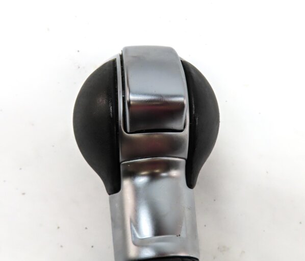 Thumbnail 6: 2015 AUDI Q3 8U AUTO AUTOMATIC SHIFTER KNOB HANDLE & SHIFT BOOT (BLACK & SILVER)