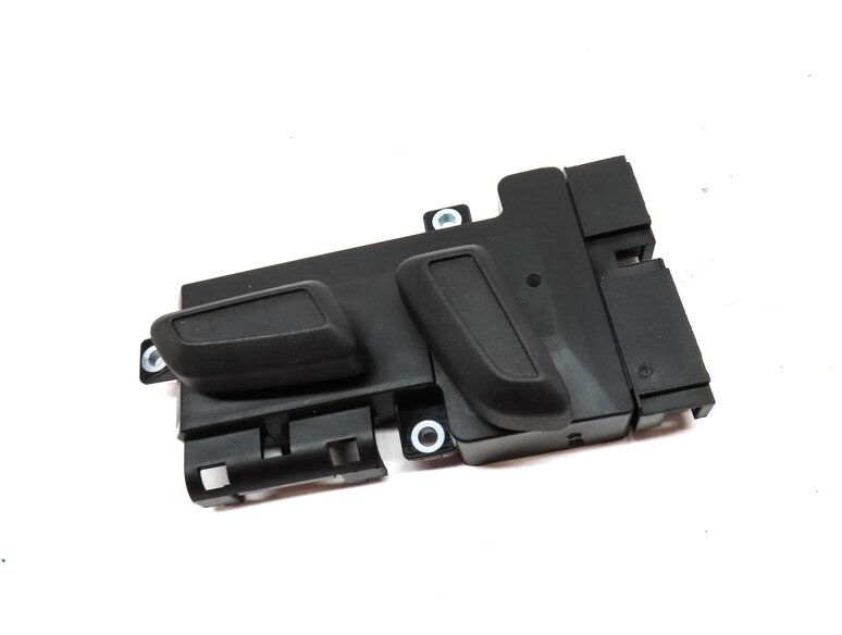 Thumbnail 3: 2015 AUDI Q3 (8U) FRONT RIGHT PASSENGER SEAT ADJUST SWITCH BUTTON (BLACK)