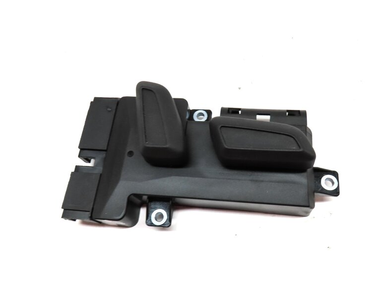 Thumbnail 4: 2015 AUDI Q3 (8U) FRONT RIGHT PASSENGER SEAT ADJUST SWITCH BUTTON (BLACK)