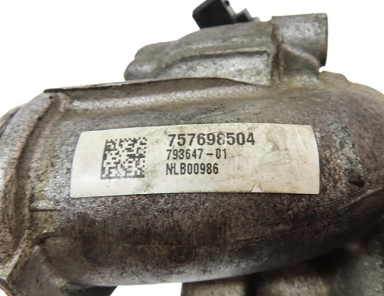 Thumbnail 8: 08-14 BMW 550i 750i X5 X6 (E70 E71 F01 F10) 4.4L N63 ENGINE - LEFT TURBOCHARGER