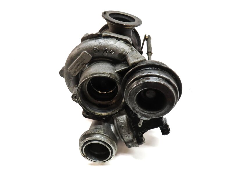 Thumbnail 4: 08-14 BMW 550i 750i X5 X6 (E70 E71 F01 F10) 4.4L N63 ENGINE - RIGHT TURBOCHARGER