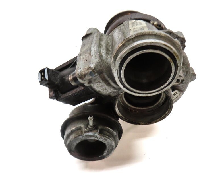 Thumbnail 8: 08-14 BMW 550i 750i X5 X6 (E70 E71 F01 F10) 4.4L N63 ENGINE - RIGHT TURBOCHARGER