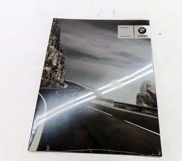 Thumbnail 4: 2011 BMW 750i (F01) OWNERS MANUAL BOOKLET SET 6 w/ CARRYING CASE (BLACK)