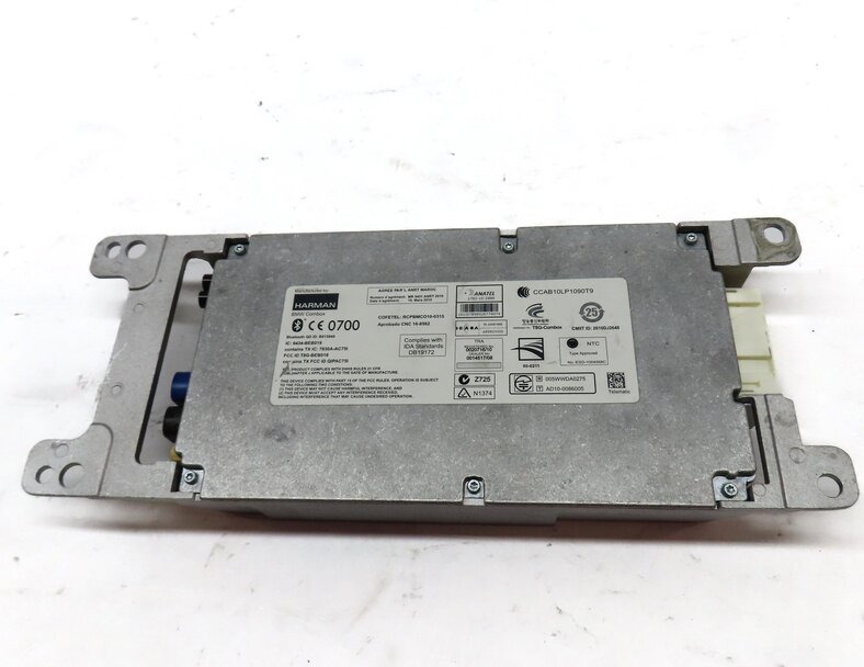 Thumbnail 4: 11-16 BMW 3 / 7 / X3 (F01 F25 F30) BLUETOOTH TELEMATICS COMBOX CONTROL MODULE