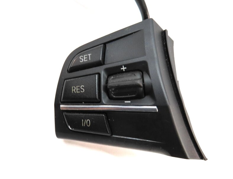 Thumbnail 5: 2011 BMW 750i (F01) STEERING WHEEL LEFT & RIGHT SWITCH BUTTON SET 2 (BLACK)