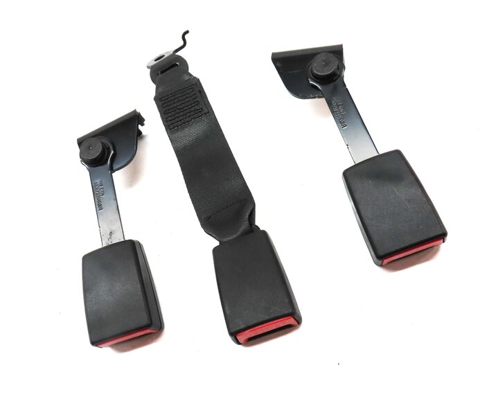 Thumbnail 3: 2011 BMW 750i (F01) REAR LEFT RIGHT & CENTER SEATBELT BUCKLE RECEIVER SET 3