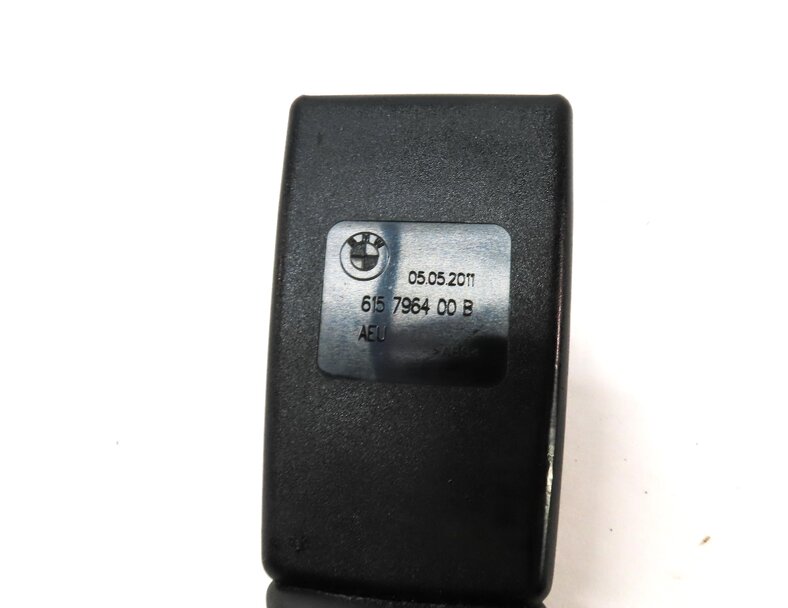 Thumbnail 6: 2010-2017 BMW 5 / 7 / GT (F01 F07 F10) RIGHT FRONT PASSENGER SEATBELT RECEIVER
