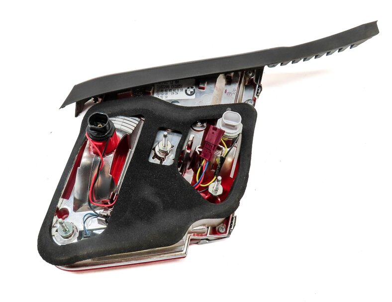 Thumbnail 5: 2009-2012 BMW 7 SERIES (F01) RIGHT PASSENGER TRUNK INNER TAILLIGHT LIGHT LAMP