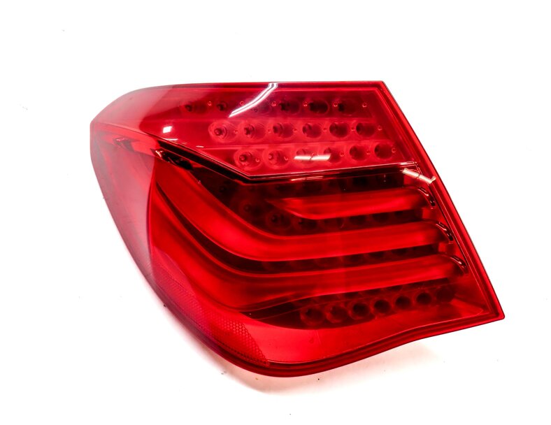 2009-2012 BMW 7 SERIES (F01) LEFT DRIVER REAR OUTER TAILLIGHT BRAKE LIGHT LAMP