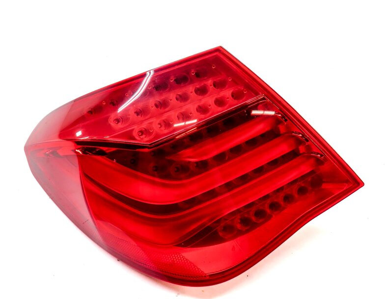 Thumbnail 3: 2009-2012 BMW 7 SERIES (F01) LEFT DRIVER REAR OUTER TAILLIGHT BRAKE LIGHT LAMP