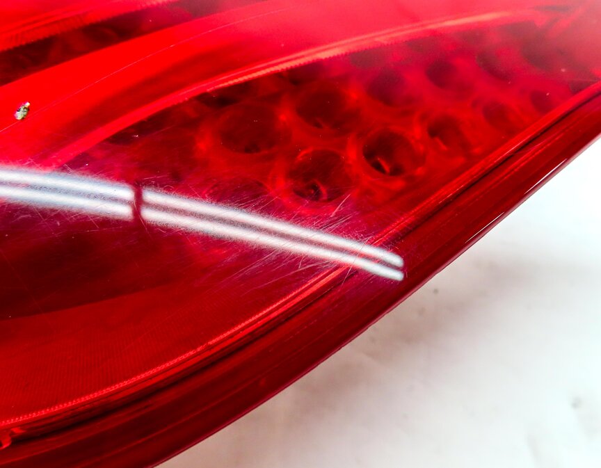 Thumbnail 7: 2009-2012 BMW 7 SERIES (F01) LEFT DRIVER REAR OUTER TAILLIGHT BRAKE LIGHT LAMP