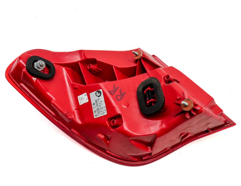 Thumbnail 5: 09-12 BMW 7 SERIES (F01) RIGHT PASSENGER REAR OUTER TAILLIGHT BRAKE LIGHT LAMP