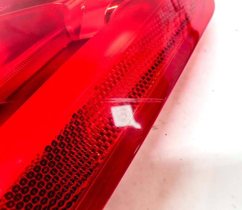 Thumbnail 9: 09-12 BMW 7 SERIES (F01) RIGHT PASSENGER REAR OUTER TAILLIGHT BRAKE LIGHT LAMP
