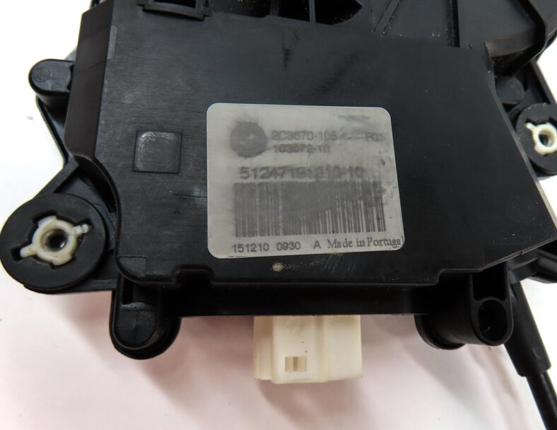 Thumbnail 5: 2011 BMW 750i (F01) TRUNK SOFT CLOSE LOCK LATCH ACTUATOR 51247191213