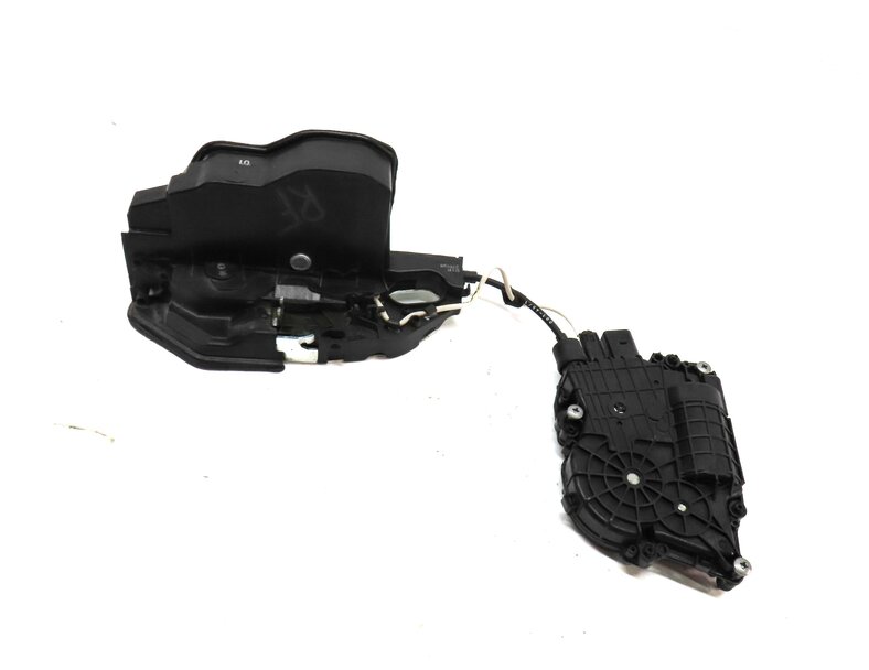 09-18 BMW 1/2/3/4/5/7/X1 X3 X4 (E87 E90 F01 F10) RIGHT FRONT DOOR LOCK LATCH