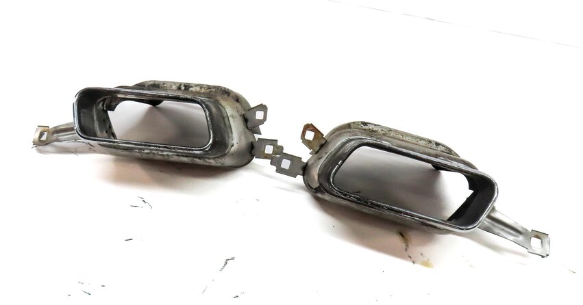2011 BMW 750i (F01) 4.4L N63 ENGINE REAR LEFT & RIGHT EXHAUST MUFFLER TIP SET 2