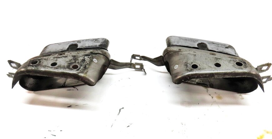 Thumbnail 4: 2011 BMW 750i (F01) 4.4L N63 ENGINE REAR LEFT & RIGHT EXHAUST MUFFLER TIP SET 2
