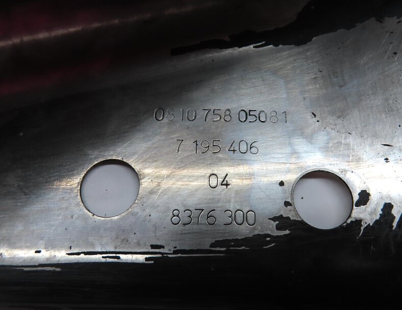 Thumbnail 7: 2011 BMW 750i (F01) 4.4L N63 ENGINE REAR LEFT & RIGHT EXHAUST MUFFLER TIP SET 2