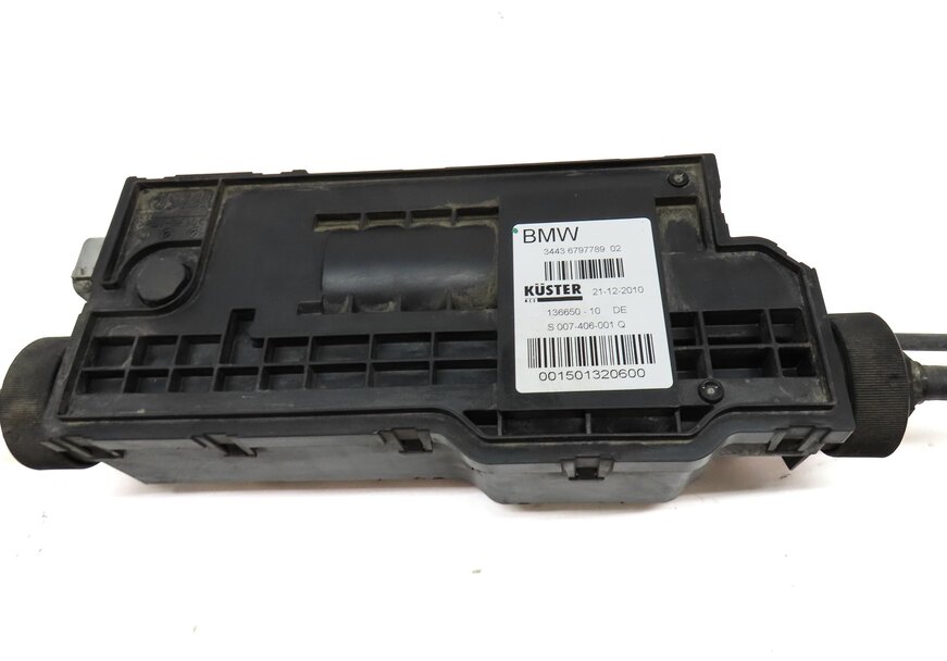 Thumbnail 6: 2011 BMW 750i (F01) EMERGENCY HILL PARKING E-BRAKE ACTUATOR w/ CABLES 6797789