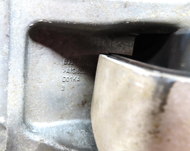 Thumbnail 7: 2017 LAND ROVER DISCOVERY SPORT (L550) 2.0L UPPER ENGINE MOTOR MOUNT BRACKET