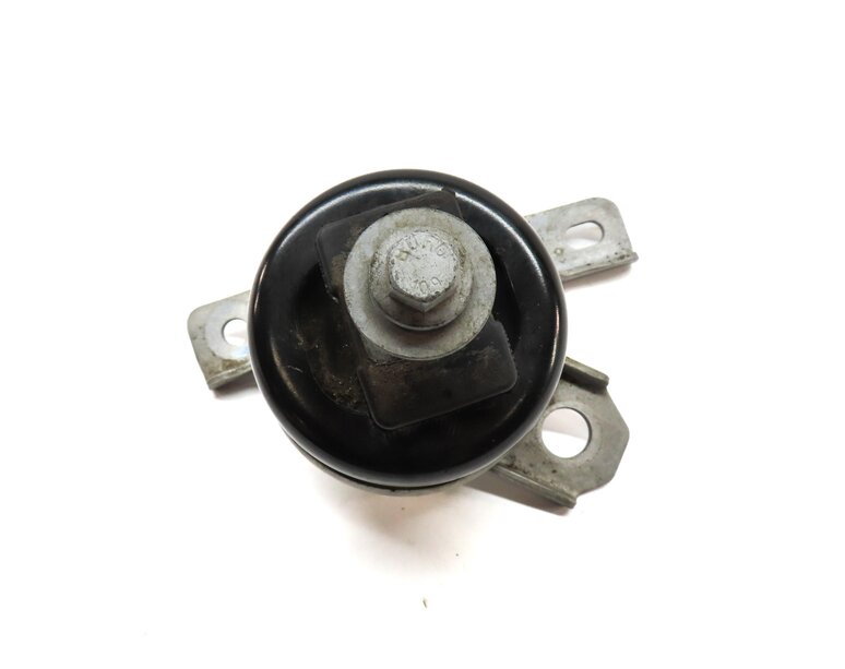 Thumbnail 2: 2017 LAND ROVER DISCOVERY SPORT (L550) 2.0L RIGHT ENGINE MOTOR MOUNT BRACKET