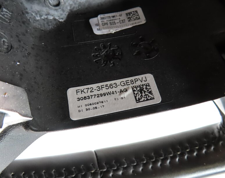 Thumbnail 10: 15-19 DISCOVERY SPORT (L550) STEERING WHEEL w/ SWITCHES & SHIFT PADDLES (BLACK)