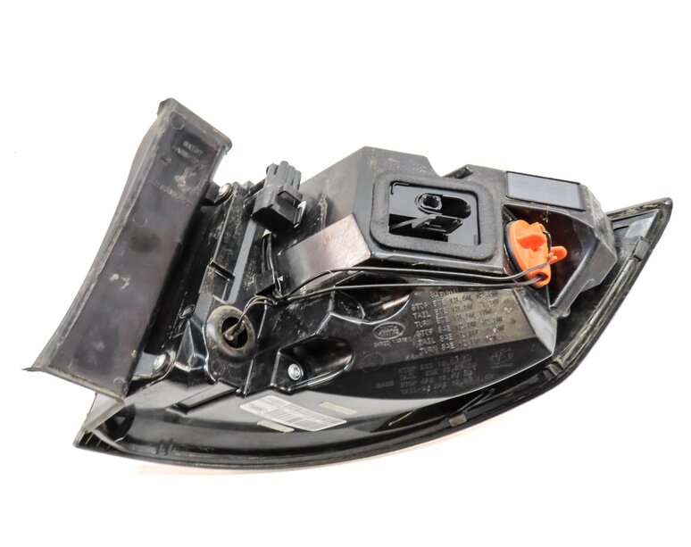 Thumbnail 5: 15-19 LAND ROVER DISCOVERY SPORT (L550) REAR LEFT OUTER TAILLIGHT TAIL LAMP (SE)
