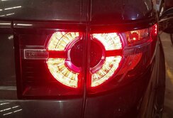 Thumbnail 2: 15-19 LAND ROVER DISCOVERY SPORT L550 REAR RIGHT INNER TAILLIGHT TAIL LAMP (SE)