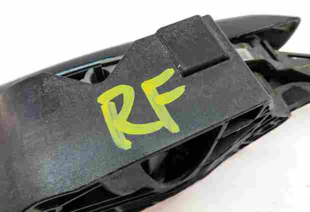 Thumbnail 6: 2015-2019 LAND ROVER DISCOVERY SPORT (L550) FRONT RIGHT DOOR HANDLE (GREEN)