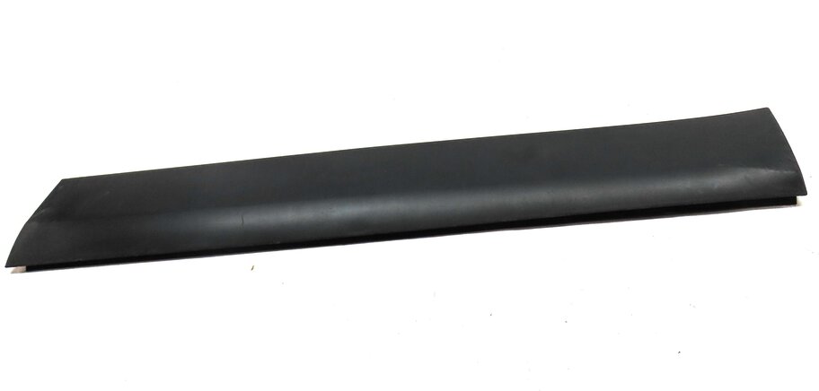 Thumbnail 2: 15-19 LAND ROVER DISCOVER SPORT (L550) FRONT RIGHT PASSENGER DOOR MOULDING TRIM