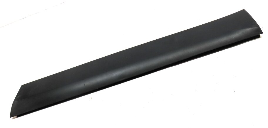 Thumbnail 3: 15-19 LAND ROVER DISCOVER SPORT (L550) FRONT RIGHT PASSENGER DOOR MOULDING TRIM