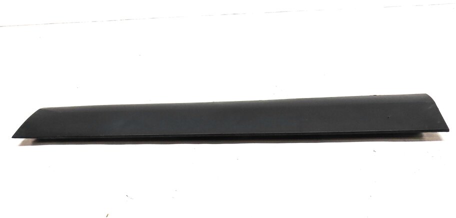 Thumbnail 4: 15-19 LAND ROVER DISCOVER SPORT (L550) FRONT RIGHT PASSENGER DOOR MOULDING TRIM