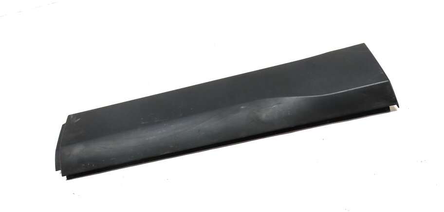 Thumbnail 3: 2015-2019 LAND ROVER DISCOVER SPORT (L550) REAR LEFT LOWER DOOR MOULDING TRIM