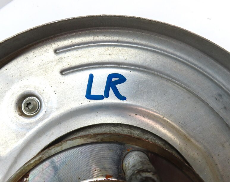 Thumbnail 6: 2015-2019 LAND ROVER DISCOVERY SPORT (L550) LEFT DRIVER REAR SPINDLE KNUCKLE HUB