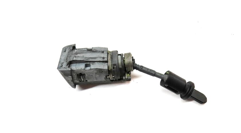Thumbnail 19: 2015 AUDI A3 (8V) 2.0L SPEEDOMETER IGNITION LOCK BODY ENGINE MODULE & KEY SET