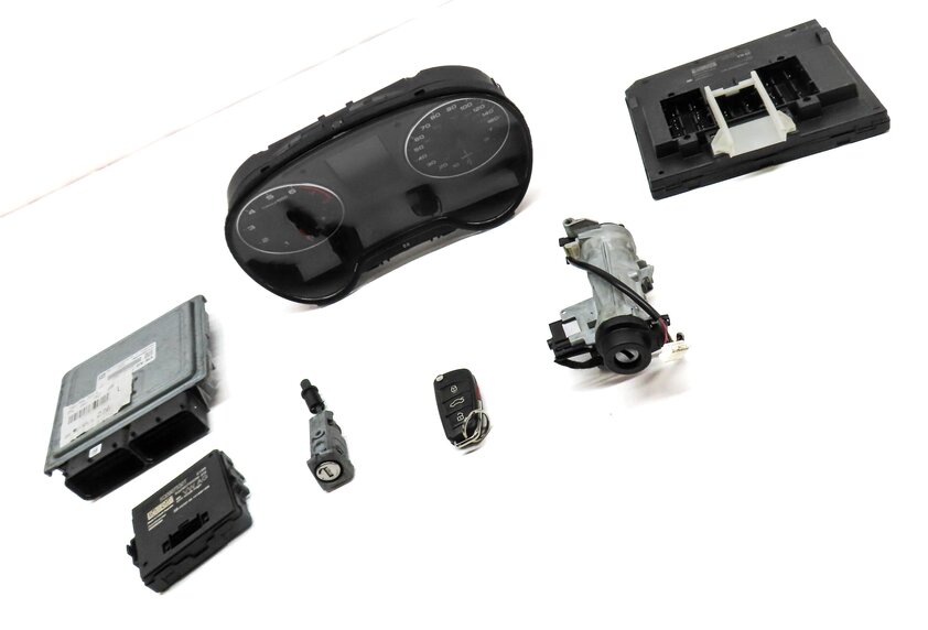 Thumbnail 4: 2015 AUDI A3 (8V) 2.0L SPEEDOMETER IGNITION LOCK BODY ENGINE MODULE & KEY SET