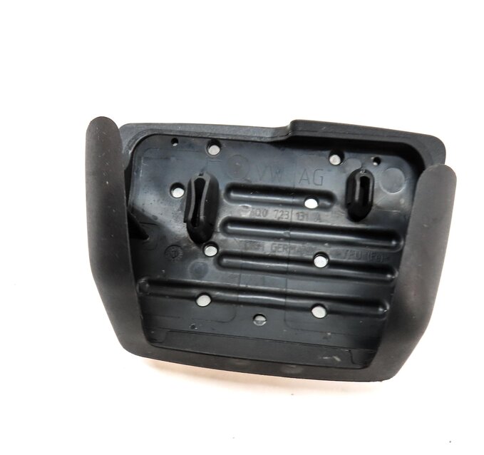 Thumbnail 8: 2015 AUDI A3 (8V) FRONT LEFT PEDAL COVER TRIM SET 3