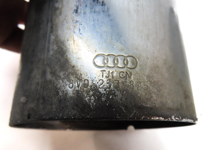 Thumbnail 6: 15-20 AUDI A3 (8V) REAR LEFT & RIGHT 2.0L TURBO MUFFLER EXHAUST TIP SET (SILVER)