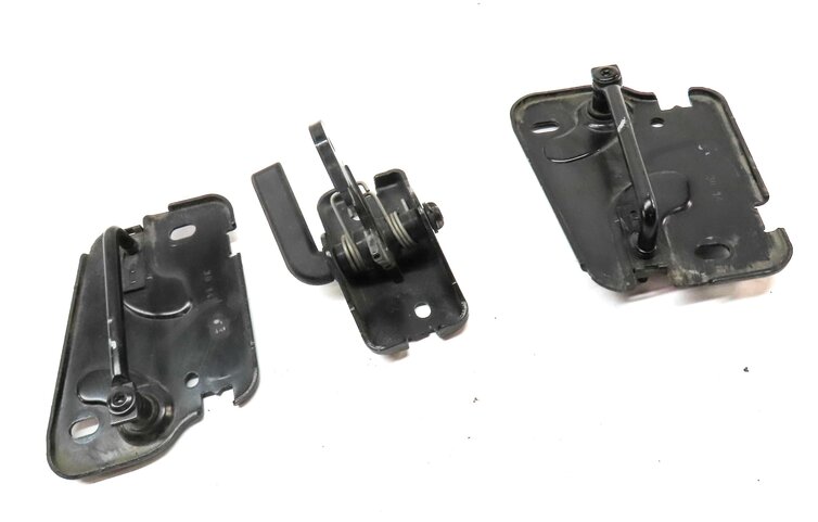 Thumbnail 3: 2015 AUDI A3 (8V) HOOD LEFT & RIGHT STRIKER & SAFETY CATCH HOOK & RELEASE LEVER