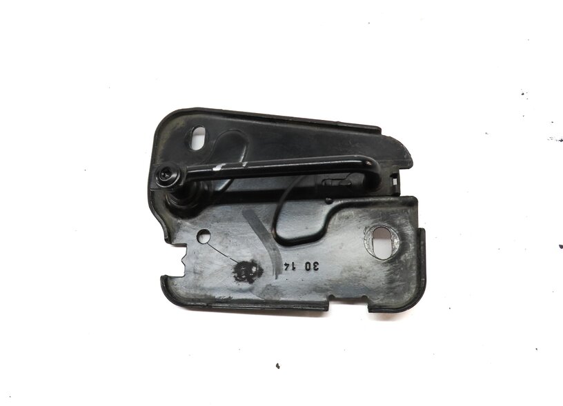 Thumbnail 9: 2015 AUDI A3 (8V) HOOD LEFT & RIGHT STRIKER & SAFETY CATCH HOOK & RELEASE LEVER