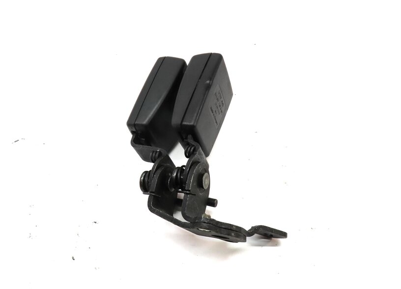 Thumbnail 7: 2015 AUDI A3 (8V) REAR LEFT & RIGHT SEATBELT BUCKLE RECEIVER SET 2 (BLACK)