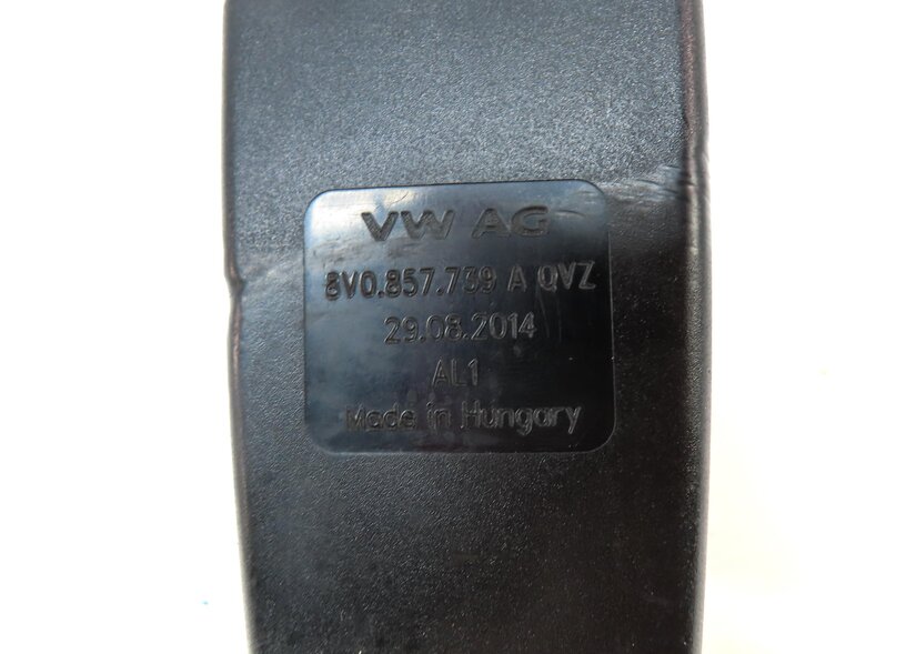Thumbnail 8: 2015 AUDI A3 (8V) REAR LEFT & RIGHT SEATBELT BUCKLE RECEIVER SET 2 (BLACK)
