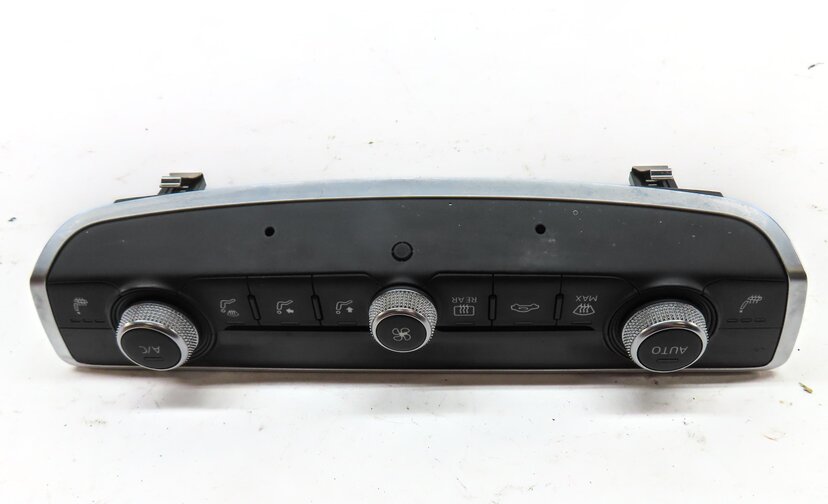 Thumbnail 5: 2015-2018 AUDI A3 S3 (8V) FRONT DUAL ZONE HEATER A/C TEMPERATURE CONTROL PANEL